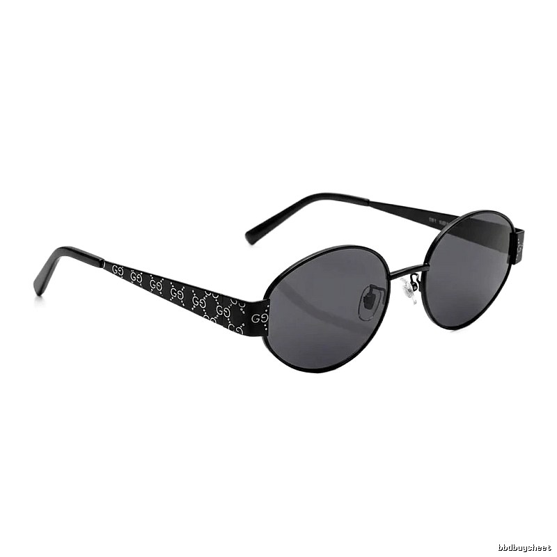 Gucci classic black sunglasses