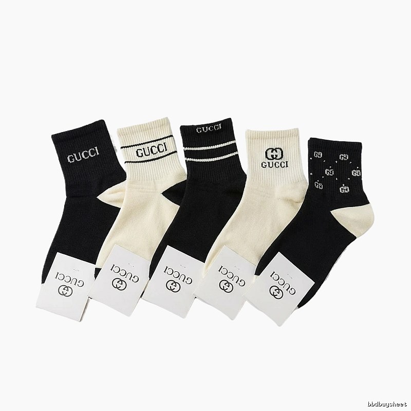 Gucci minimalist black and white socks