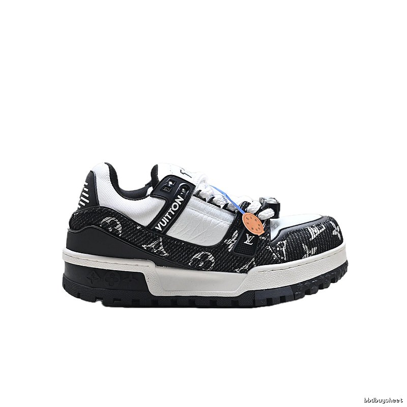 Louis Vuitton black and white trendy sports shoes