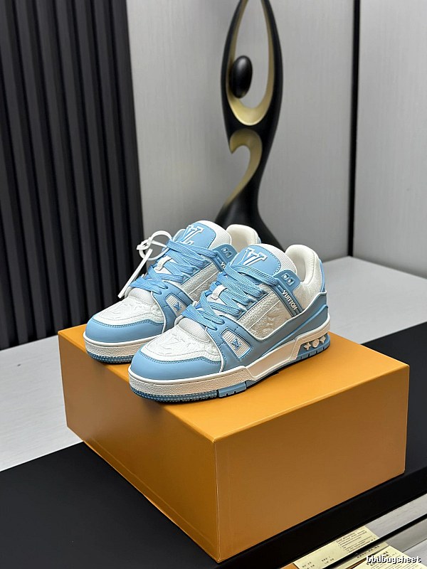 Louis Vuitton Blue Low-top Sneaker with Blue Cream Low-top on Detail