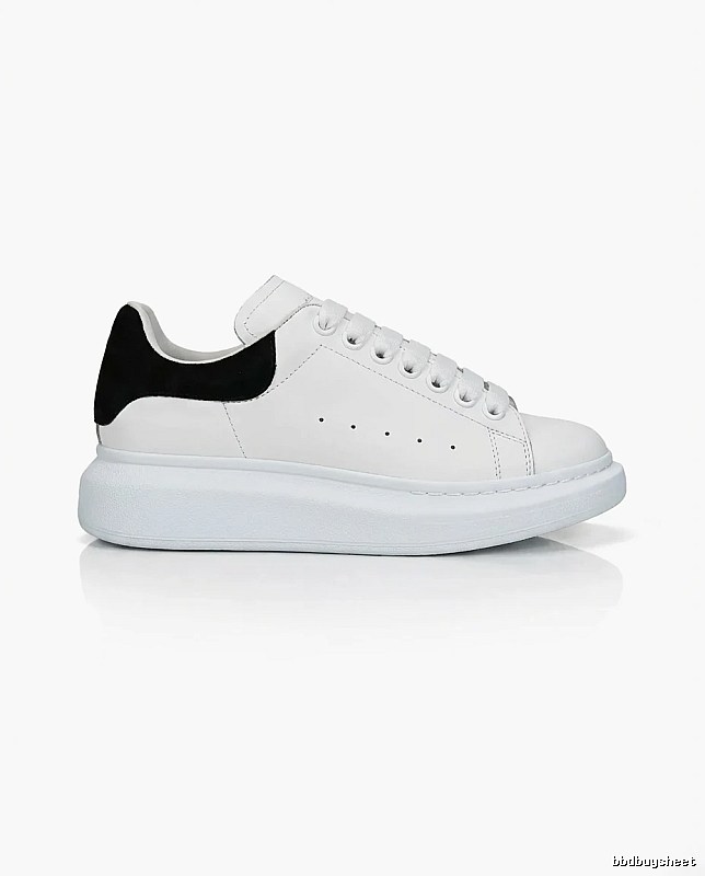 McQueen black and white thick-soled sports shoes