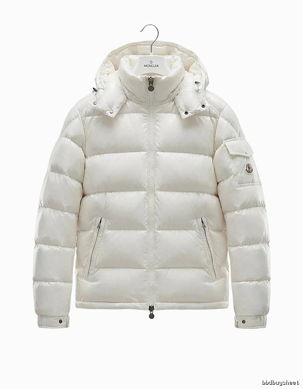 Moncler shiny and fashionable white down jacket