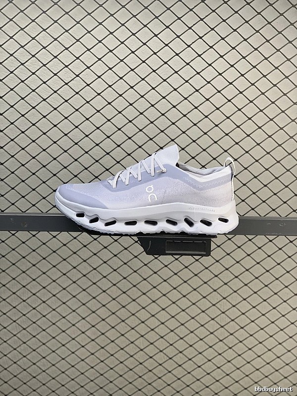 On Cloud Runners in Lilac with Streamlined Toe