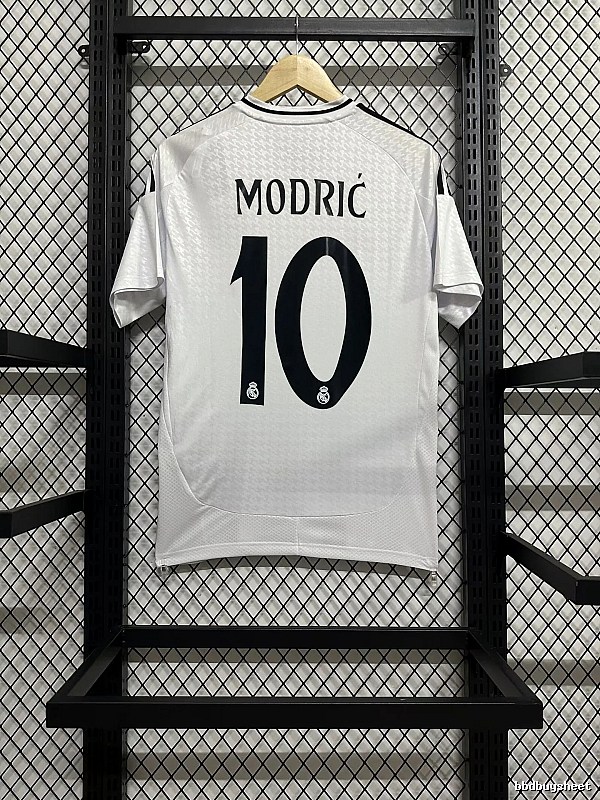 Real Madrid Resort Home soccer jersey White Real Madrid for Travel Looks Select Edition