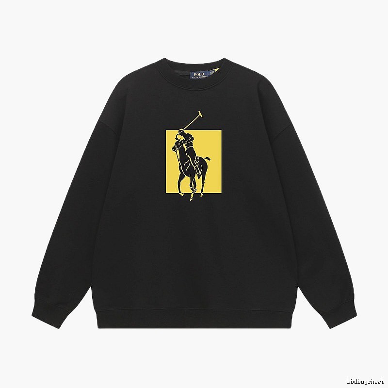 The classic black sweatshirt of Ralph Lauren.