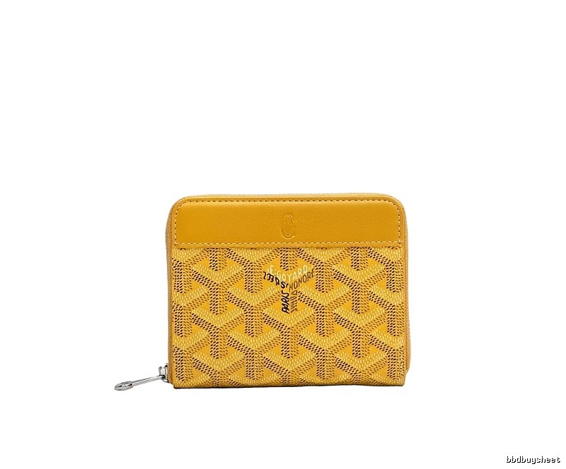 The classic yellow wallet of GOYARD