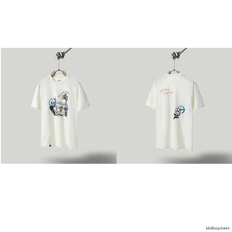 Travis Scott x Jordan Co-branded Graffiti-style Off-white T-shirt